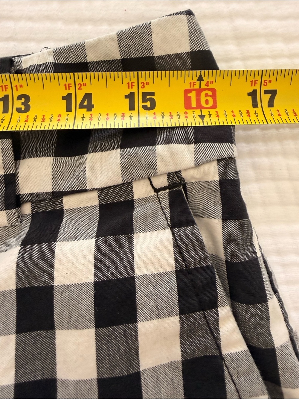 Ann Taylor Black & White Gingham Scallop Hem Women’s Shorts - Picture 4 of 4